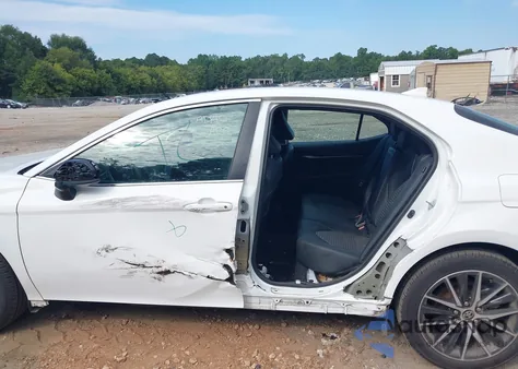 2021 Toyota Camry Se из США, поврежденный, VIN 4T1G11AKXMU615800